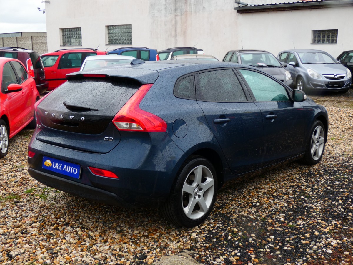 Volvo V40