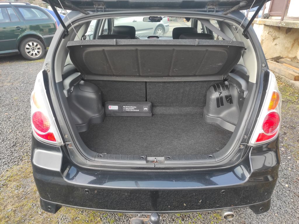 Suzuki Liana
