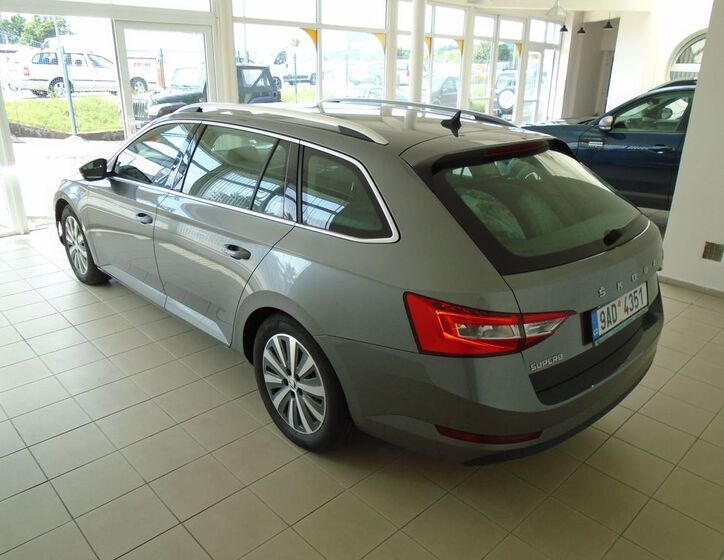 Škoda Superb 4