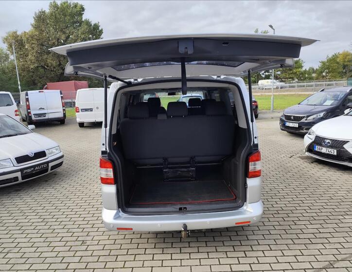 Volkswagen Caravelle 36