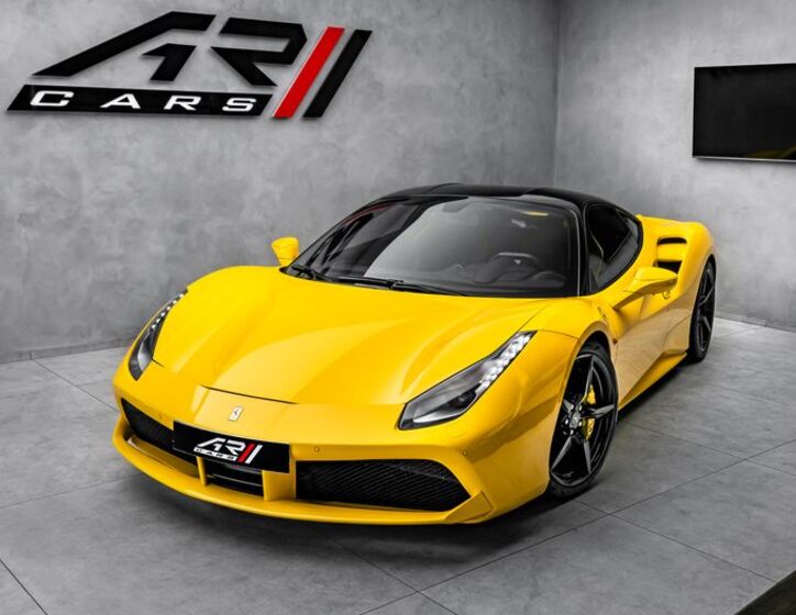 Ferrari 488 8