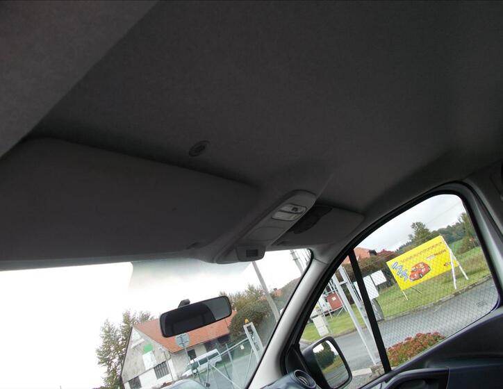Opel Vivaro 23