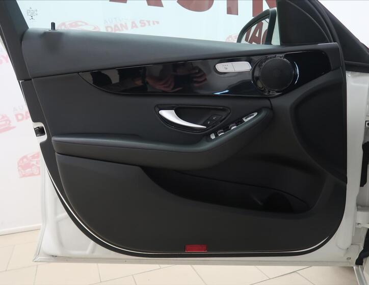 Mercedes-Benz Třídy C 9