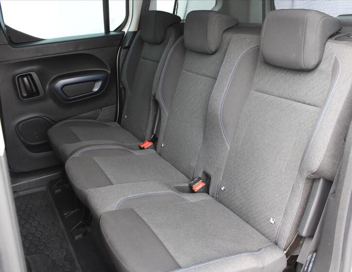 Peugeot Rifter 11