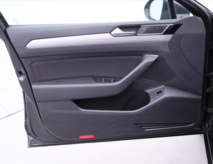Volkswagen Passat 11