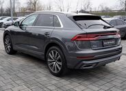 Audi Q8 4