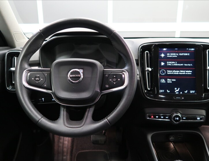 Volvo XC40 12