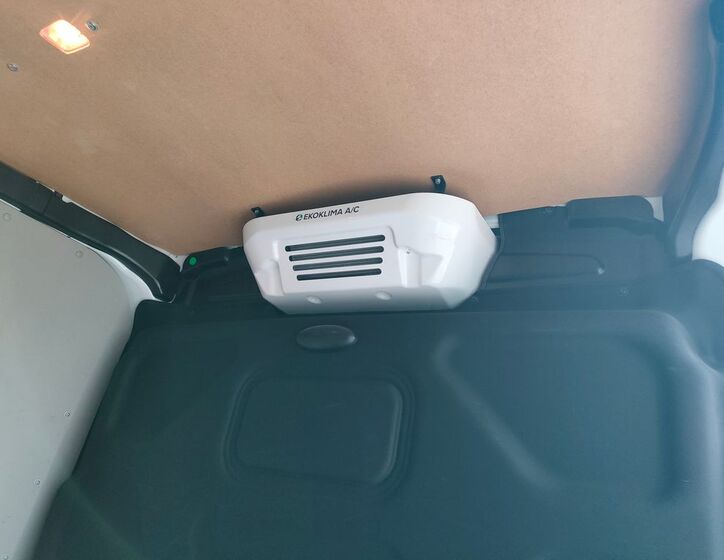 Ford Transit 19