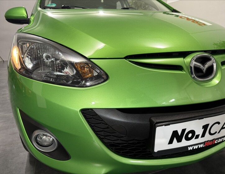 Mazda 2 30