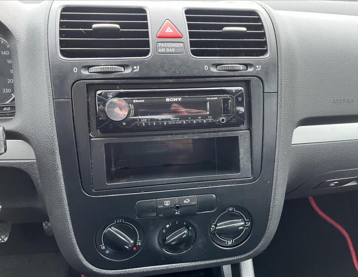Volkswagen Golf 15