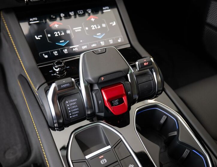 Lamborghini Urus 15