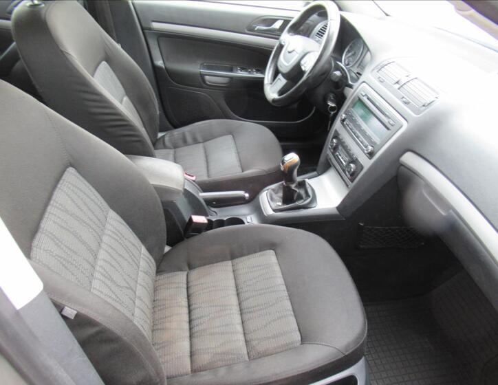 Škoda Octavia 16