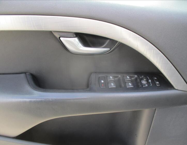Volvo XC70 21