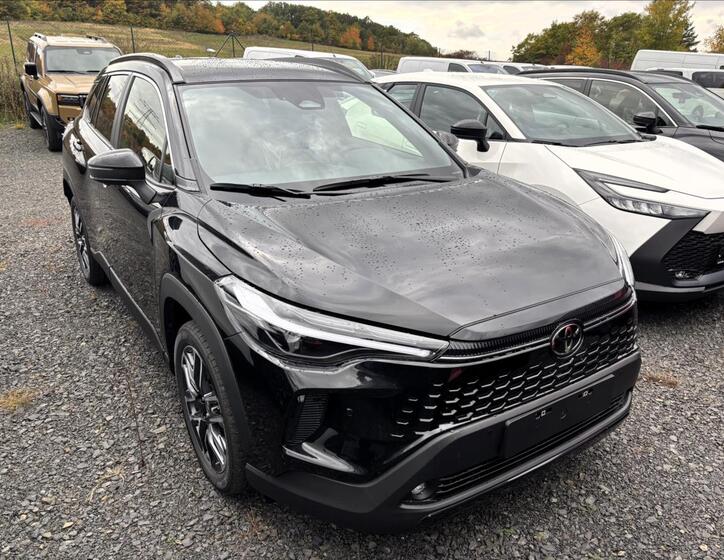 Toyota Corolla Cross 1