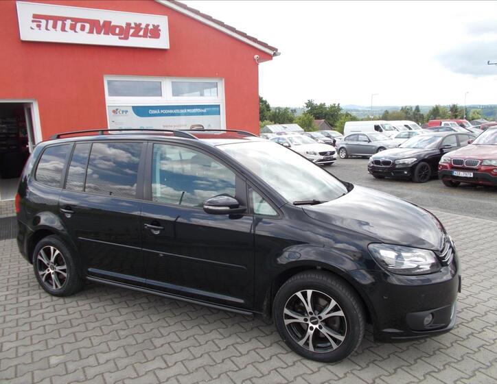Volkswagen Touran 8