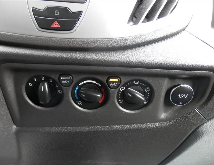 Ford Transit 18