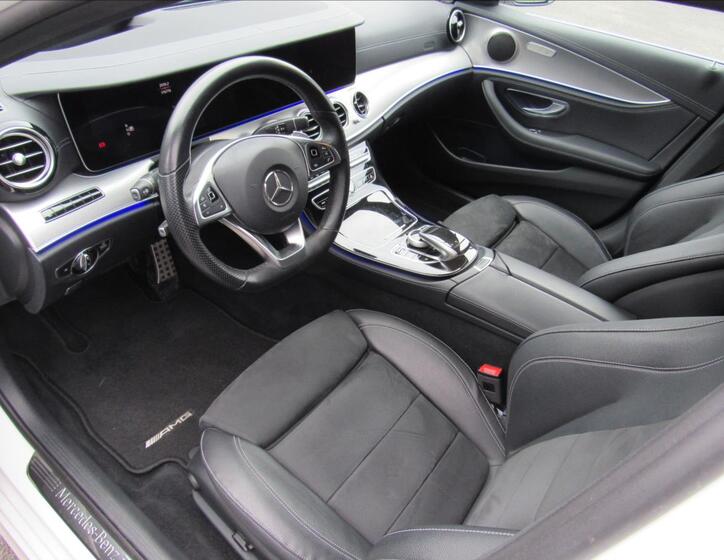 Mercedes-Benz Třídy E 9