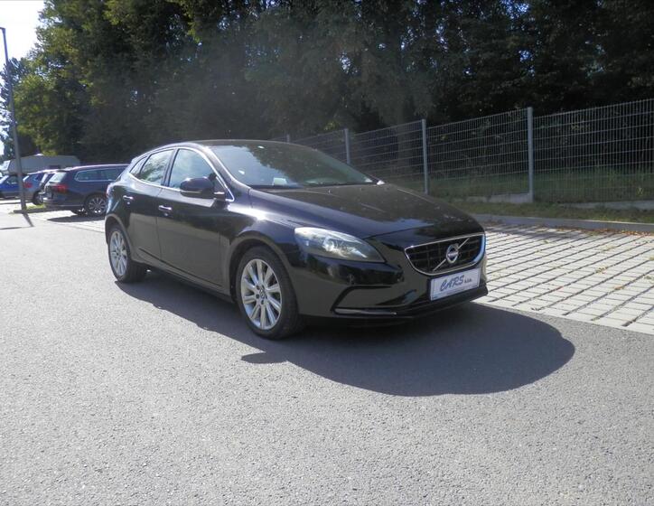 Volvo V40 5