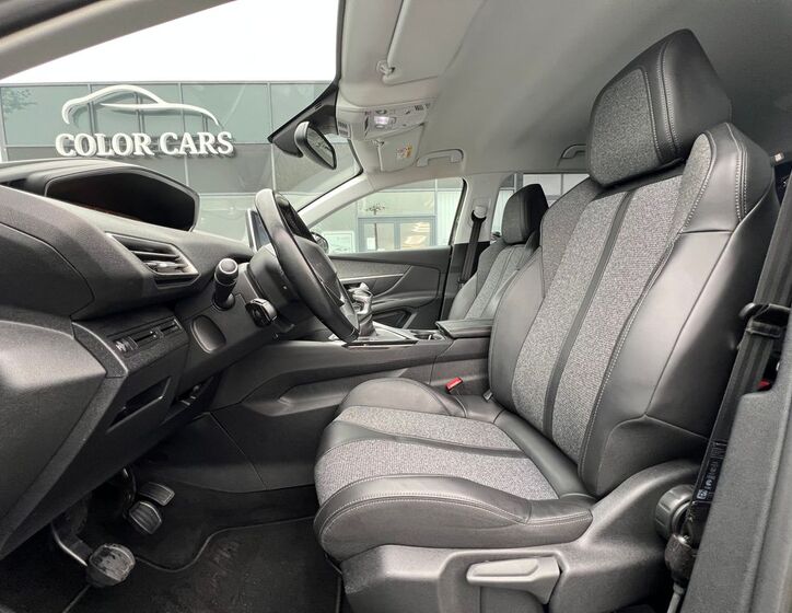 Peugeot 3008 8