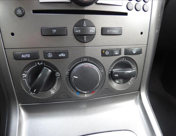 Opel Antara 32