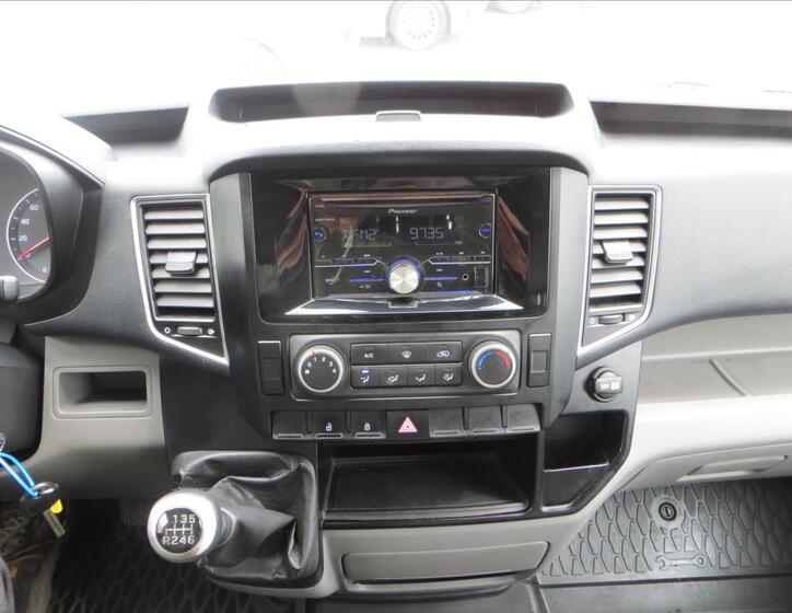 Hyundai H 350 12