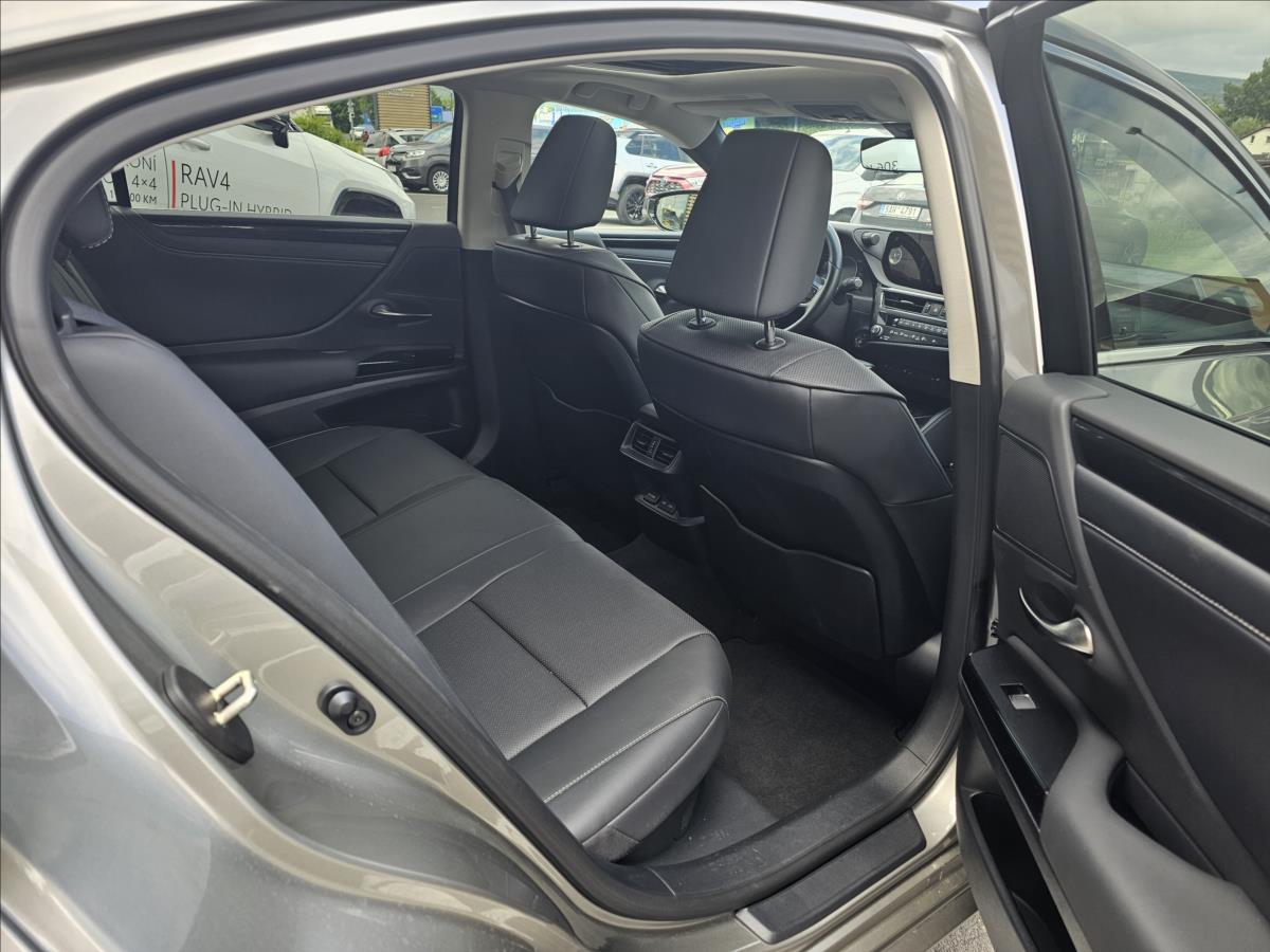 Lexus ES 300h