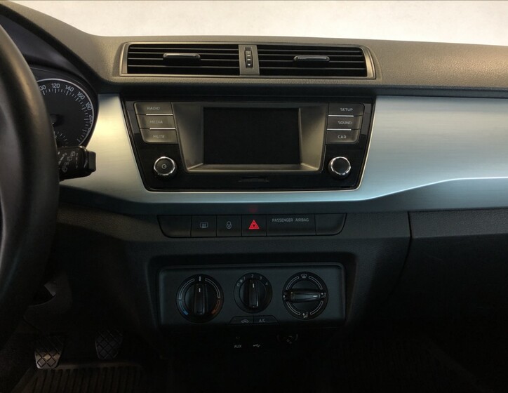 Škoda Fabia 16