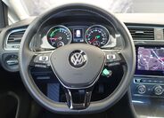 Volkswagen Golf 10