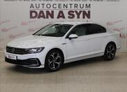 Volkswagen Passat 1