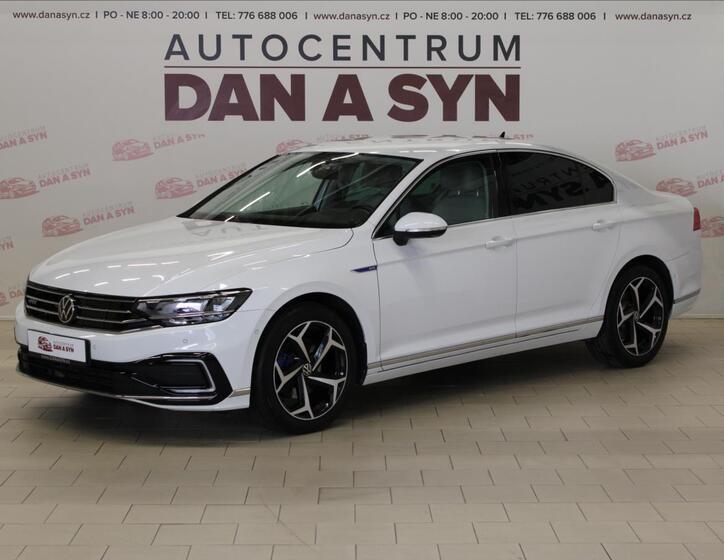 Volkswagen Passat 1