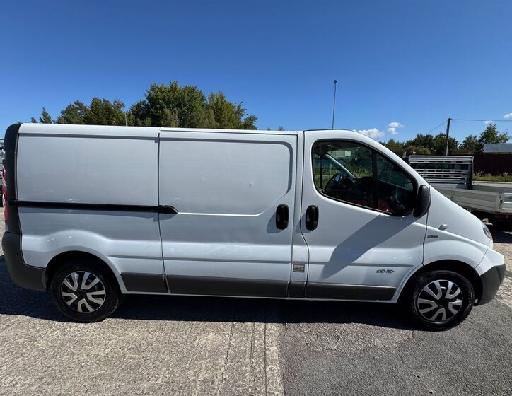 Renault Trafic 38