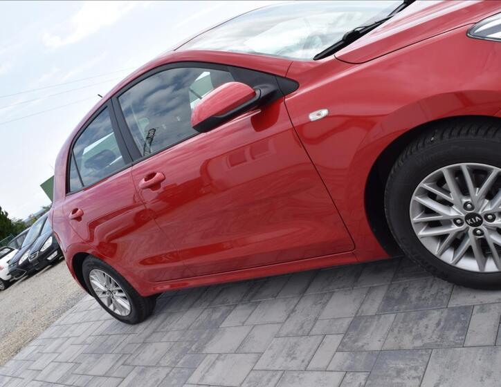 KIA Rio 9