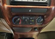Nissan Terrano 29