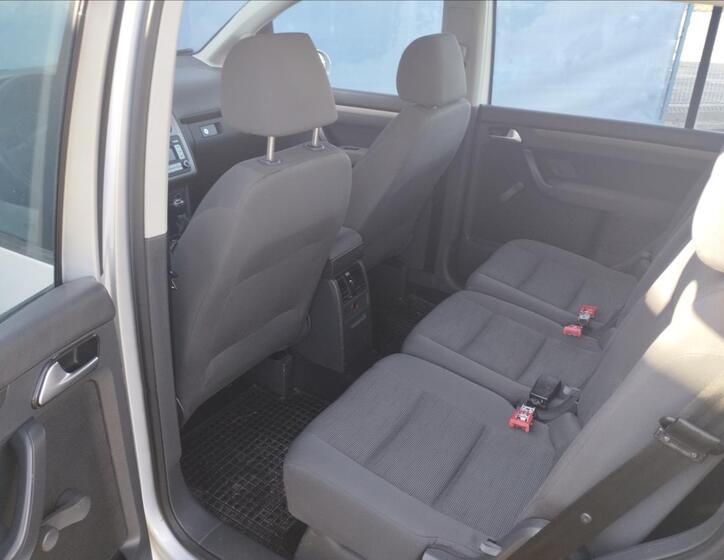 Volkswagen Touran 10