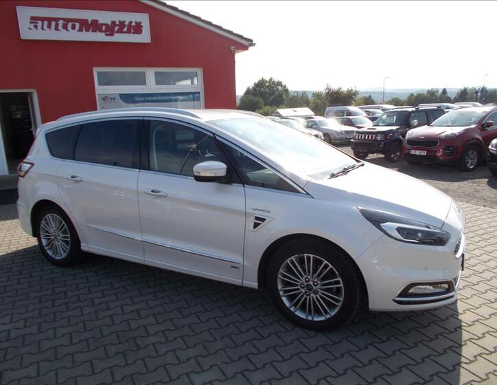 Ford S-MAX 8