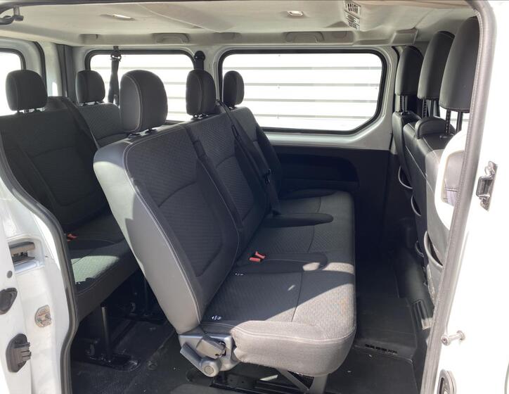 Opel Vivaro 6