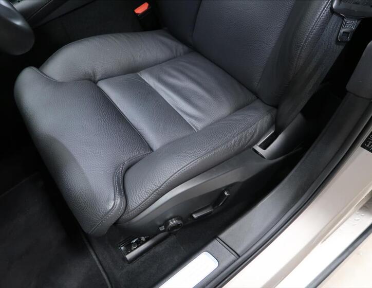 Volvo V90 24