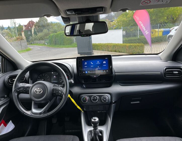 Toyota Yaris 18