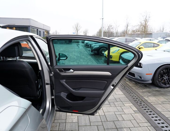 Volkswagen Passat 18