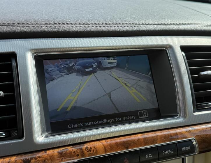 Jaguar XF 23