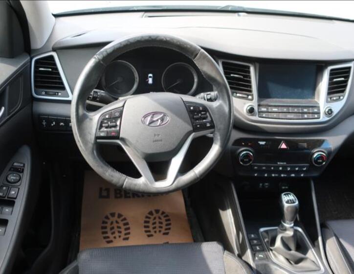 Hyundai Tucson 13
