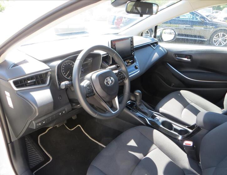 Toyota Corolla 13