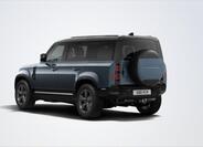 Land Rover Defender 3