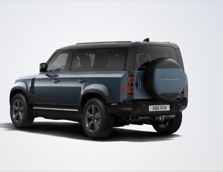 Land Rover Defender 3