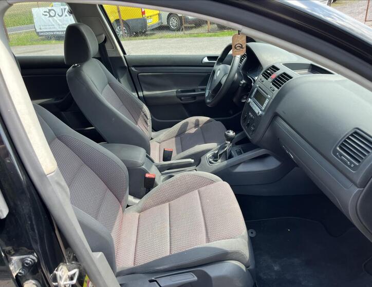 Volkswagen Golf 11