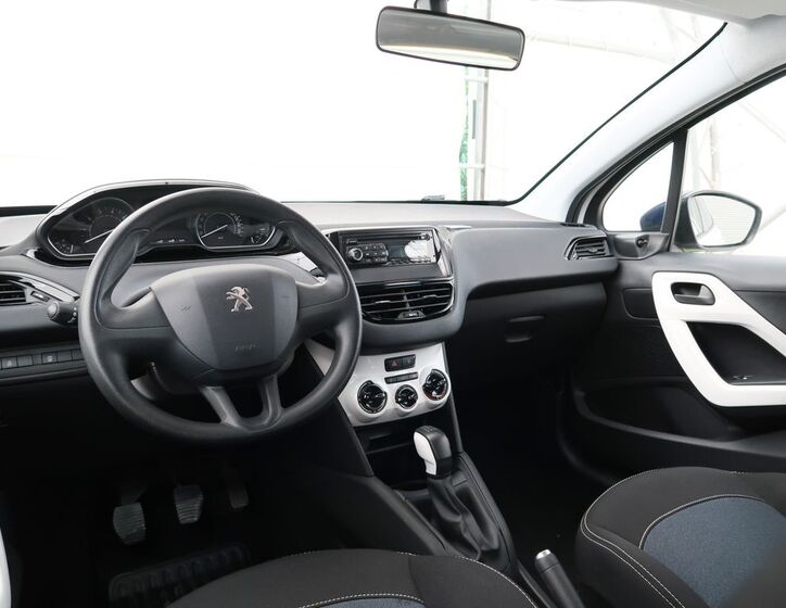 Peugeot 208 15