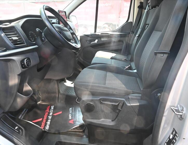 Ford Transit Custom 8