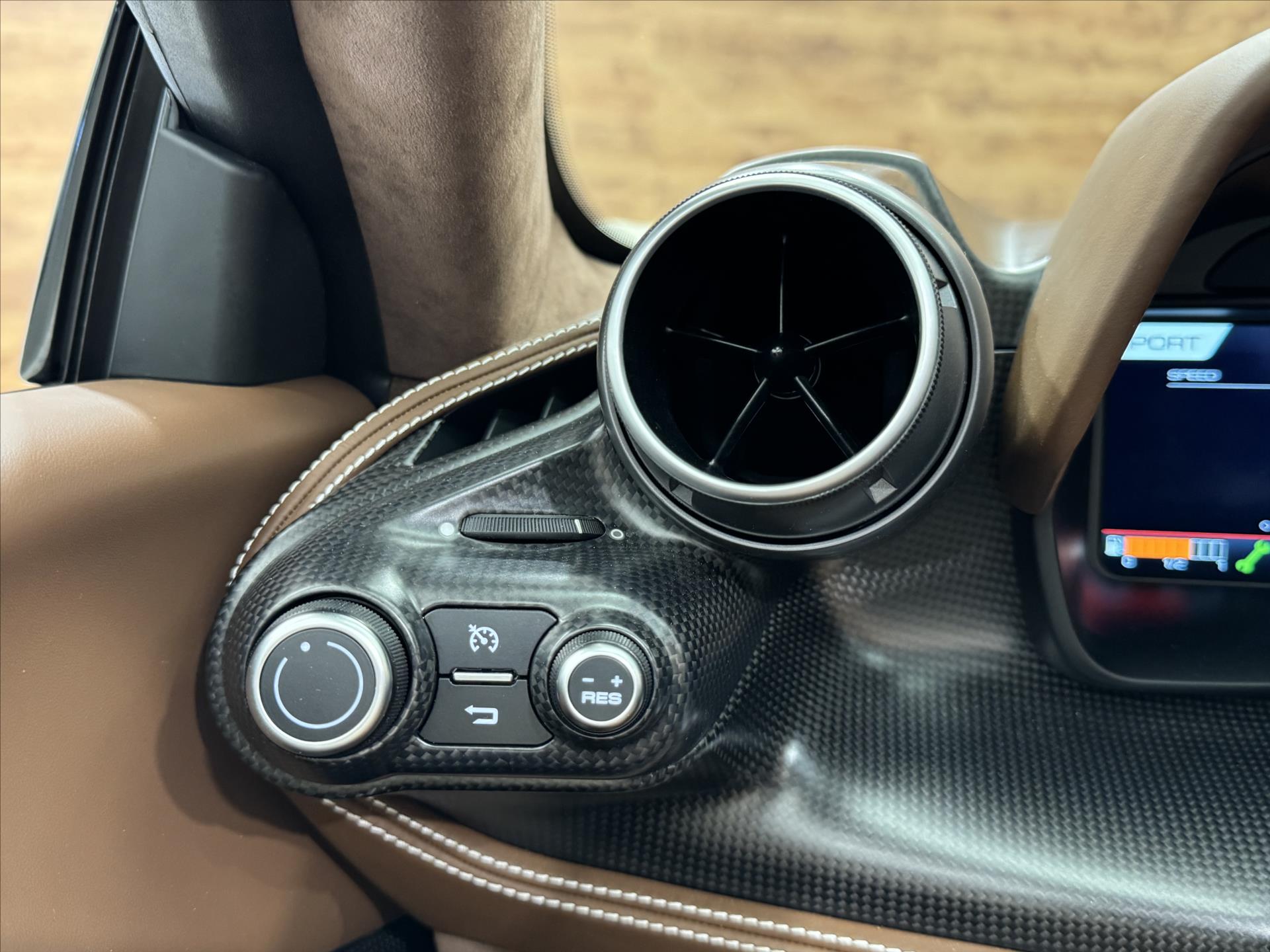 Ferrari F8