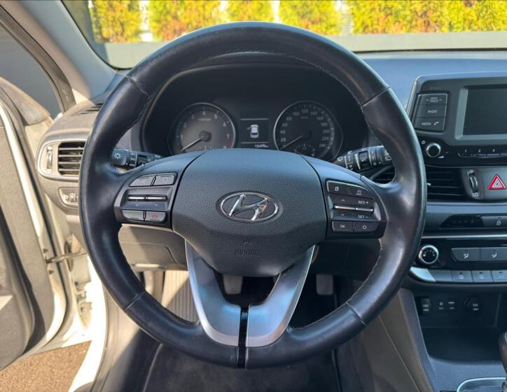 Hyundai i30 16