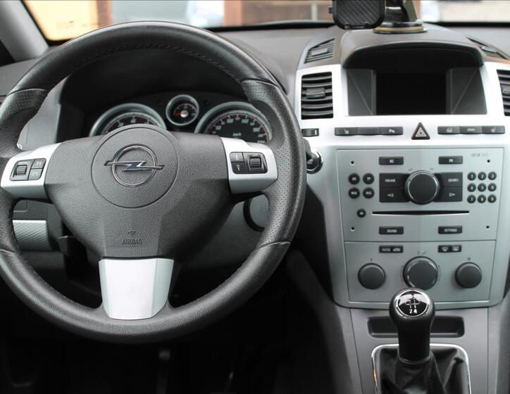 Opel Zafira 11